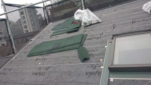 カバー工法のルーフィング張り