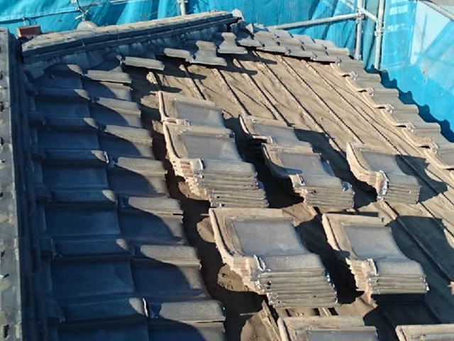 屋根の葺き替えの工程について